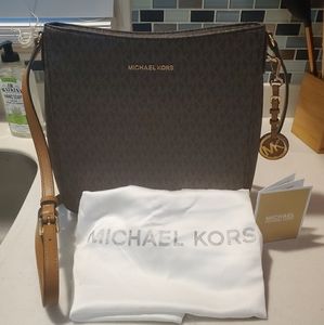 MK Jet Set Signature Large Cross with Dust Bag